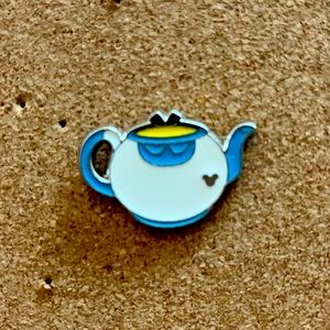 Disney Official Trading Pins Alice in Wonderland Teapot Alice
